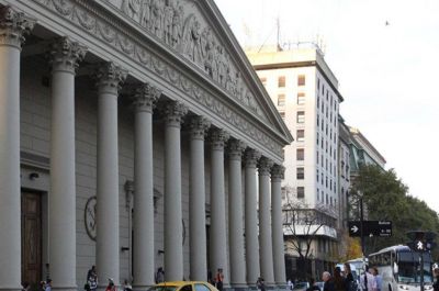 La Iglesia toma distancia del gesto de apoyo
