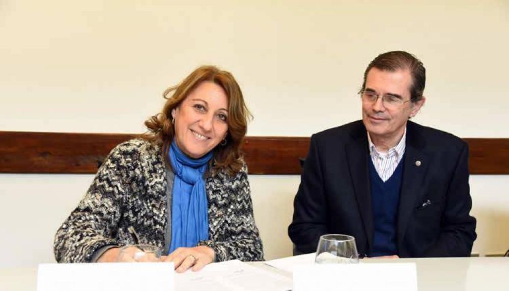 Expendedores desarrollan un protocolo para facilitar la habilitacin de Estaciones de Servicio