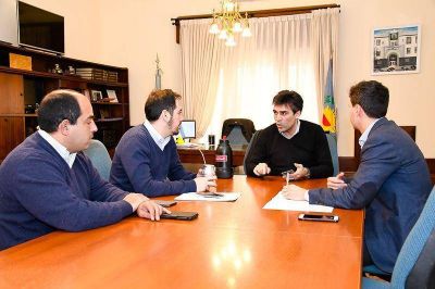 L�pez recibi� a BAGSA, empresa provincial que har� la obra de gas natural en Claraz