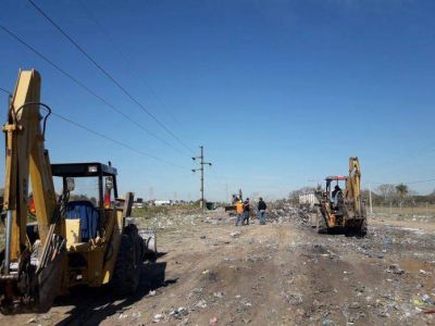 Mega-operativo de saneamiento y limpieza del basural de Arrib�lzaga y Nicaragua