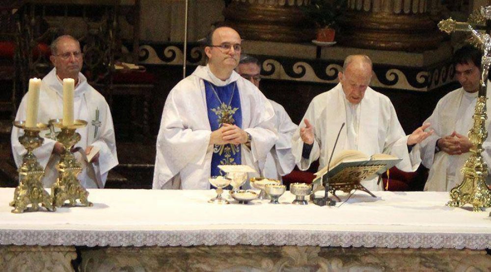 Obispo denuncia las 4 contradicciones de la sociedad moderna