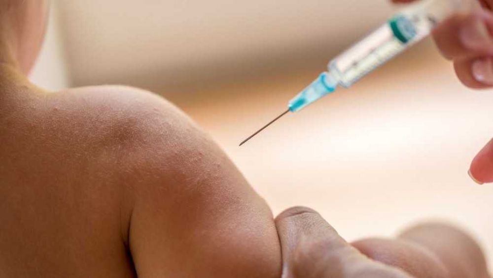 Meningitis: suspenden la vacuna en chicos de 11 aos