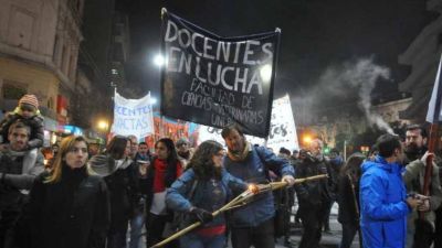 Pese a la inflaci�n y los paros, el Gobierno mantiene su oferta de 15% de aumento para docentes universitarios