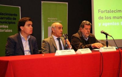 Campana particip� del lanzamiento de un importante programa de desarrollo productivo