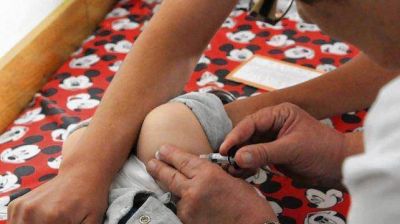 Polémica por los cambios en el plan de vacunación