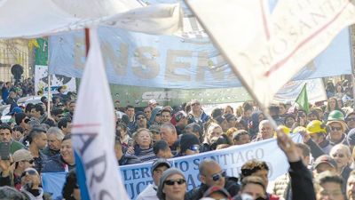 Marcha y acampe a la espera de soluci�n