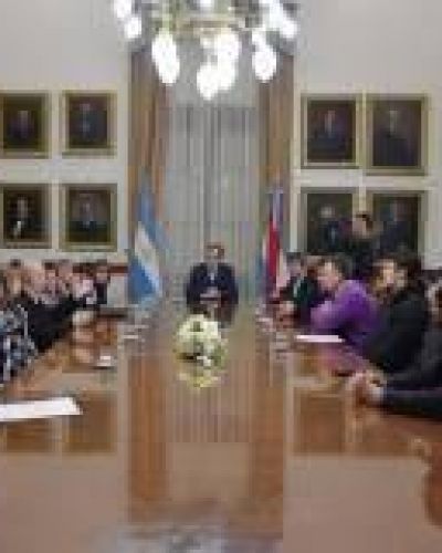 Bordet firm� los contratos de obras para Feliciano y Villaguay