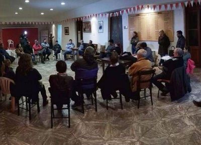Pedro de Ilzarbe pate� el tablero y frustr� la unidad radical