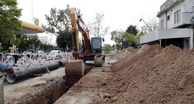 Cascallares destac� el avance de 22 obras de agua potable y cloacas en Almirante Brown