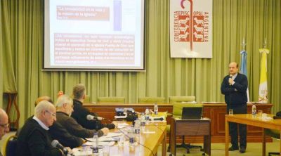 Obispos dialogan sobre desaf�os de la evangelizaci�n en Argentina