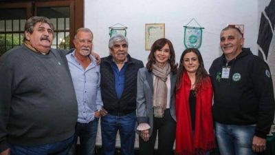 Cristina Kirchner y Hugo Moyano reforzar�n su alianza t�ctica en medio del oleaje judicial