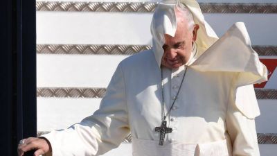 El Papa en Irlanda: en plena tormenta por los abusos sexuales de los curas, Francisco reconoci� el 