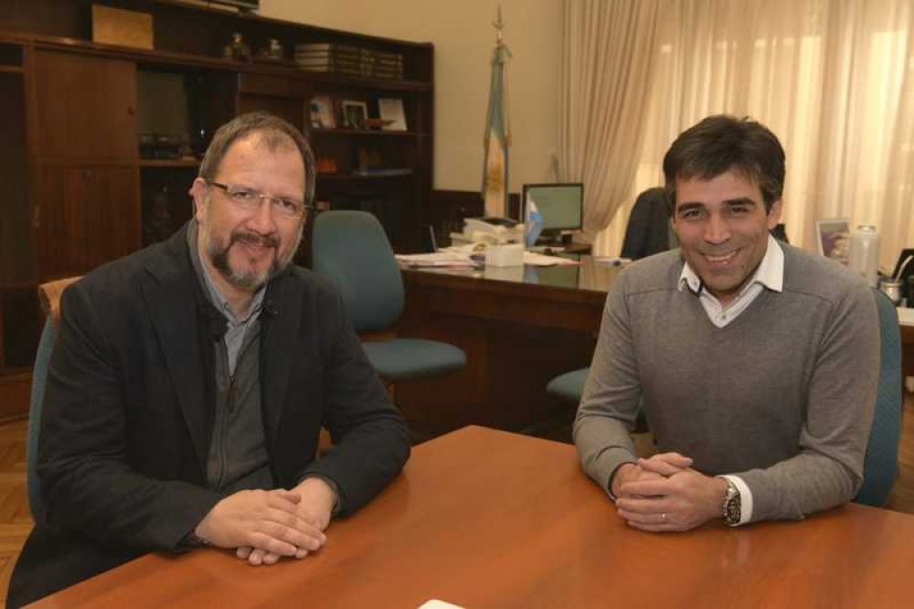 L�pez recibi� a funcionario de la Provincia y dialogaron sobre gesti�n 