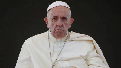 El ex nuncio de EEUU exigi� la renuncia del papa Francisco: lo acus� de haber conocido los abusos del cardenal McCarrick desde el 2013
