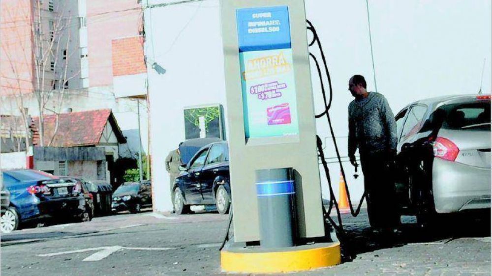 La devaluaci�n apura m�s aumentos de naftas, pero con menor peso tributario