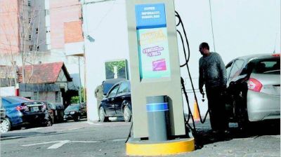 La devaluaci�n apura m�s aumentos de naftas, pero con menor peso tributario