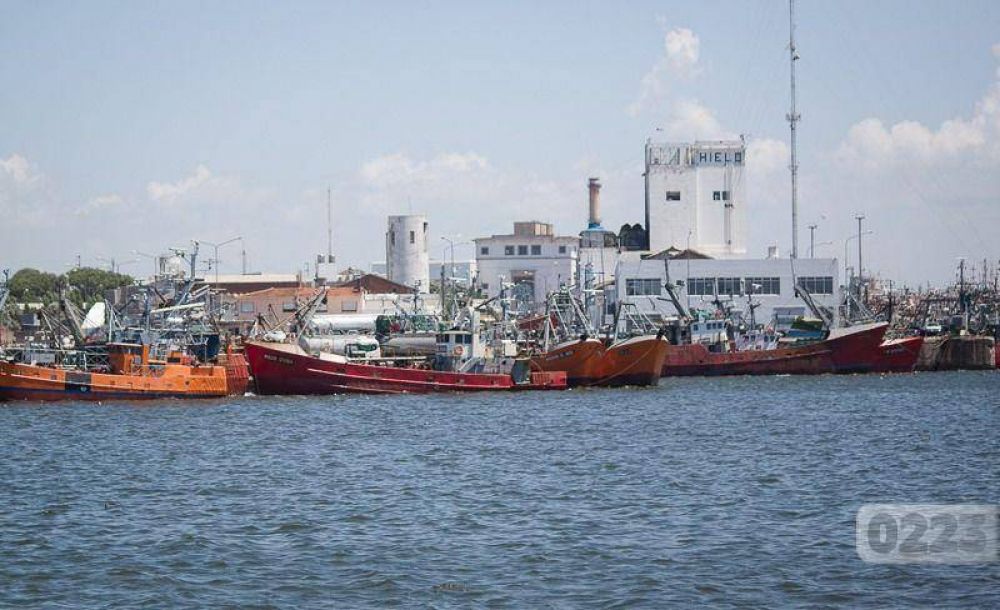 Pesca: la provincia se comprometi a otorgar beneficios para potenciar las zafras de caballa y anchota