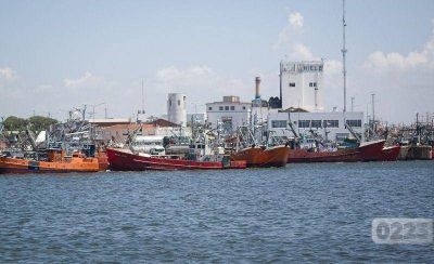 Pesca: la provincia se comprometi� a otorgar beneficios para potenciar las zafras de caballa y ancho�ta
