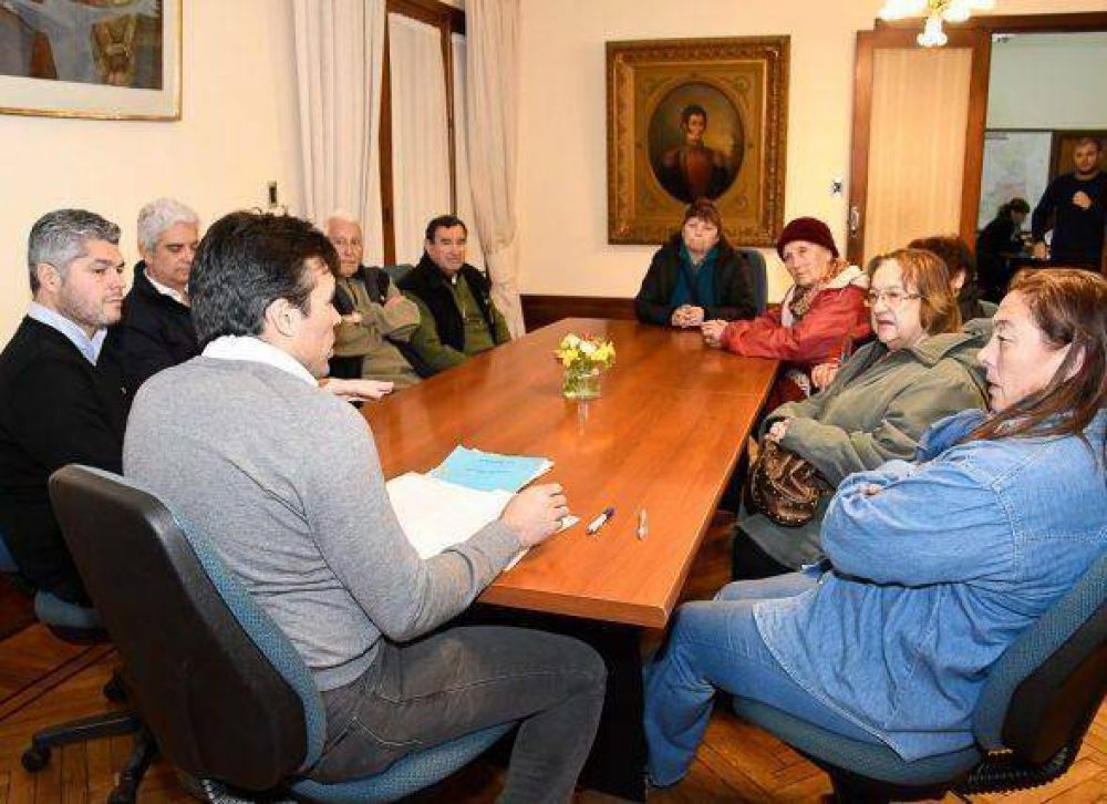 Firma de convenio beneficia al Centro de Jubilados del Barrio 9 de Julio