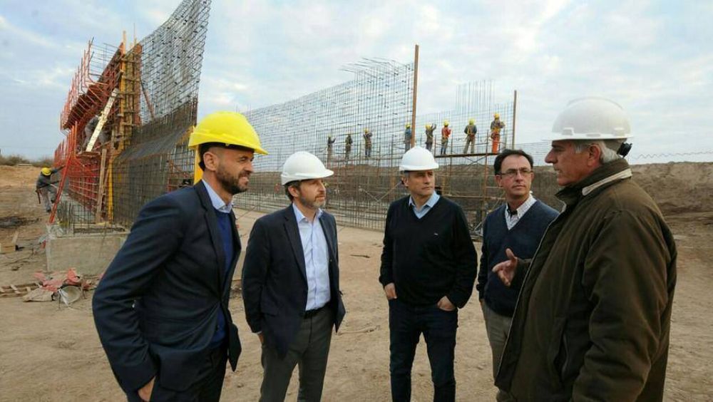 Presupuesto 2019: el oficialismo prev� un recorte del 30% en la obra p�blica