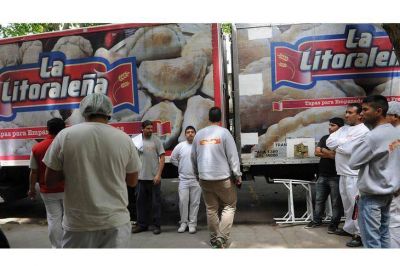 Los trabajadores de La Litorale�a lograron frenar el remate pero contin�an en alerta