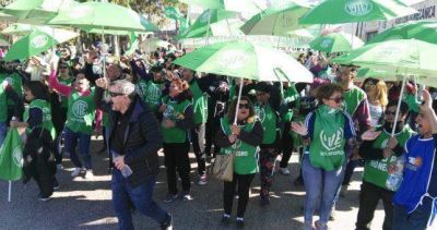 Todo el arco sindical paraliza R�o Negro contra la pol�tica econ�mica de Macri