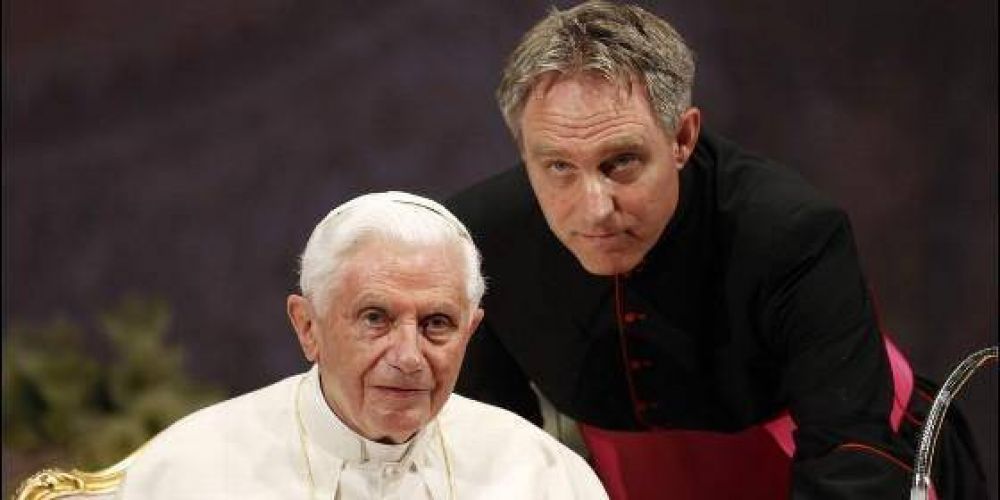 Gnswein desmonta el relato de que Benedicto XVI apoya las acusaciones de Vigan: 