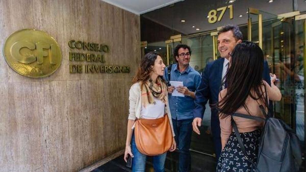 En un da difcil por la fuerte suba del dlar, los gobernadores del PJ convocaron a Sergio Massa para conocer su opinin sobre la economa