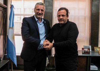 Firman convenio con CNRT para control de transporte automotor en TDF
