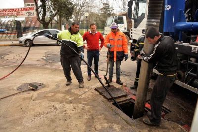 Contin�a la limpieza de pluviales en distintos puntos de la ciudad