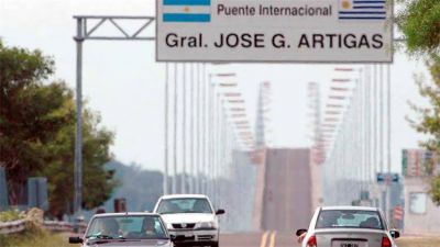 Baja la nafta en estaciones uruguayas lim�trofes con Brasil y Argentina