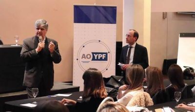 Para el presidente de YPF, la diversidad �le agrega valor a las Estaciones de Servicio�