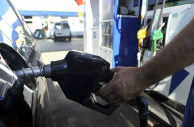 Este fin de semana, los combustibles aumentar�n hasta un 8%