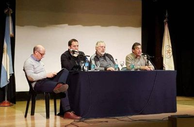 �Hay que discutir un paradigma de sociedad alternativo al capitalista�, dijo 