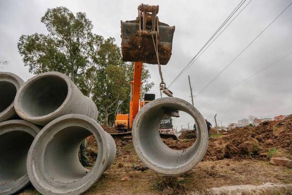 Ensenada: Entubamiento para mejorar el desag�e pluvial