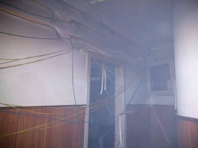 Dos dotaciones de bomberos en un incendio en el Juzgado de la Playa