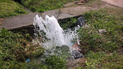Dos d�as sin agua por una filtraci�n en San Carlos