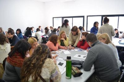Los profes de Matem�tica de secundaria aprenden c�mo se ense�a en Ingenier�a