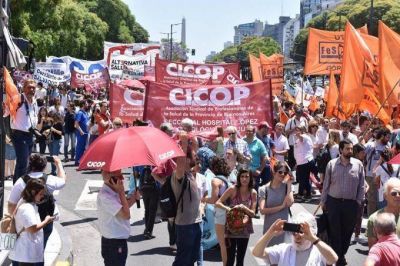 M�dicos y profesionales de la salud bonaerenses anunciaron paro para esta semana y la pr�xima