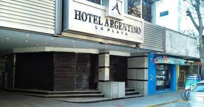 Cerr� el Hotel Argentino de La Plata y despidi� a todo su personal