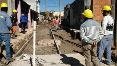 Encaran pavimentaci�n de calles en Las Flores y obras hidr�ulicas