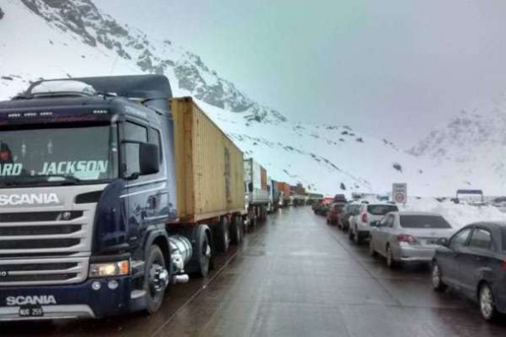 Zona Primaria San Luis consolid primera carga hacia Chile