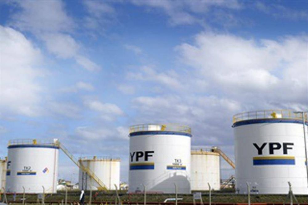 YPF sube sus naftas 9,5% y se le suma Axion con un 12%