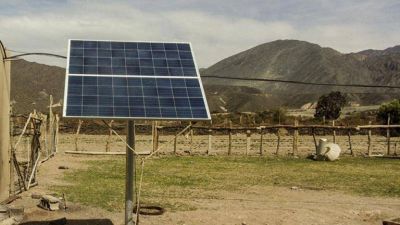Energ�as renovables en los hogares de 140 familias de zonas rurales