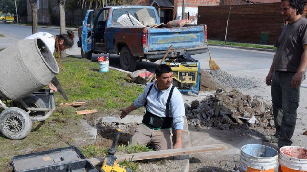 Avanzan las obras de hormigonado y reparaci�n de sumideros