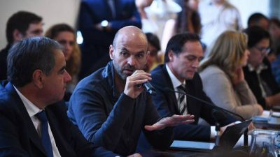 Dietrich quiere usar la plata de las retenciones para el PPP y se cruz� con Lopetegui