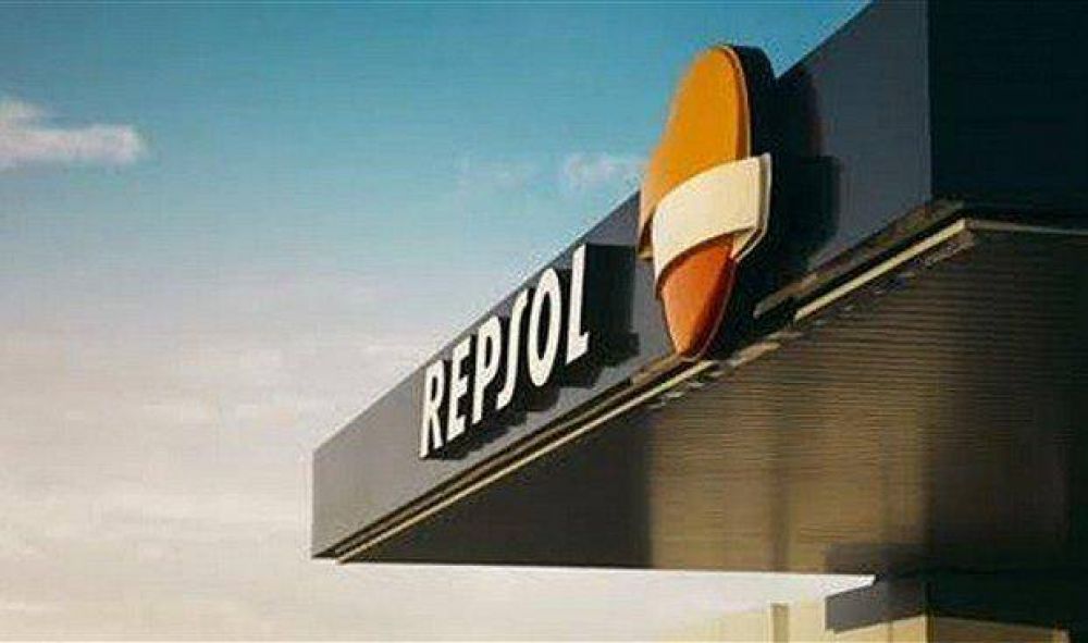 La CNMC abre un expediente a Repsol por posible incumplimiento de sus compromisos en la compra de Petrocat