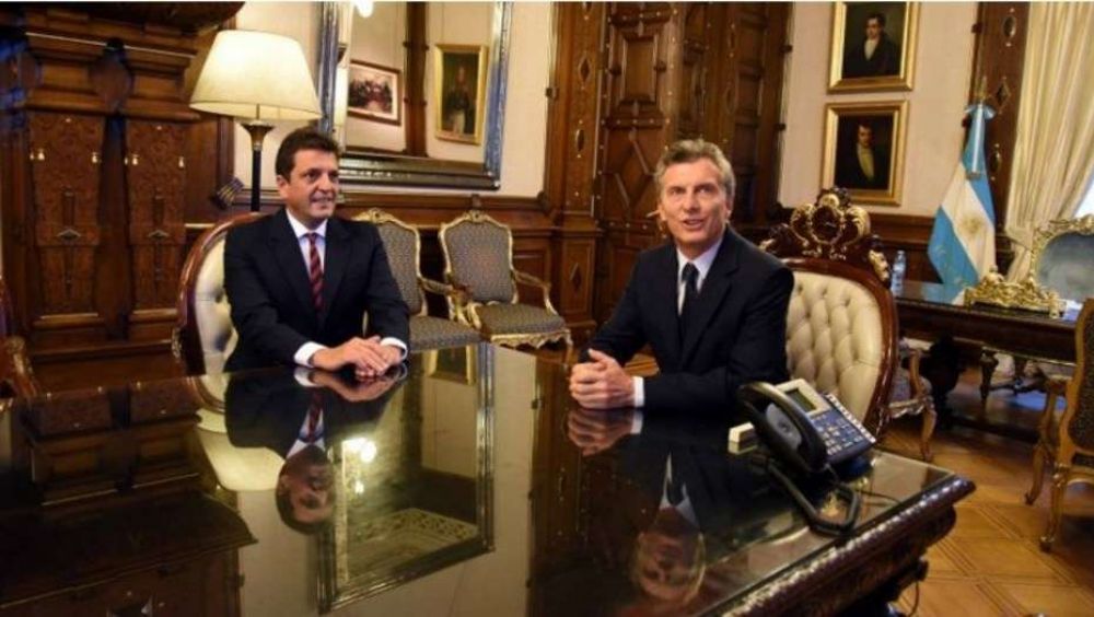 Presupuesto: Mauricio Macri buscar hablar con Sergio Massa, que duda y pone condiciones