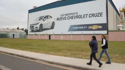 Por la crisis, General Motors suspende al personal de la planta de Santa Fe