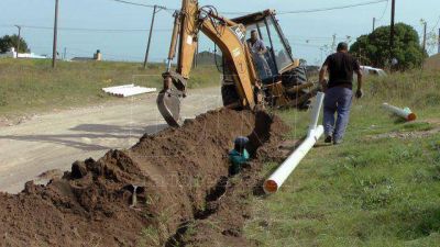 Tras reclamos de vecinos culminan la obra de cloacas en el Barrio Campana	